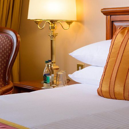 Killarney Avenue Hotel Room photo